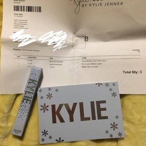 Kylie cosmetics snow sparkle lip gloss